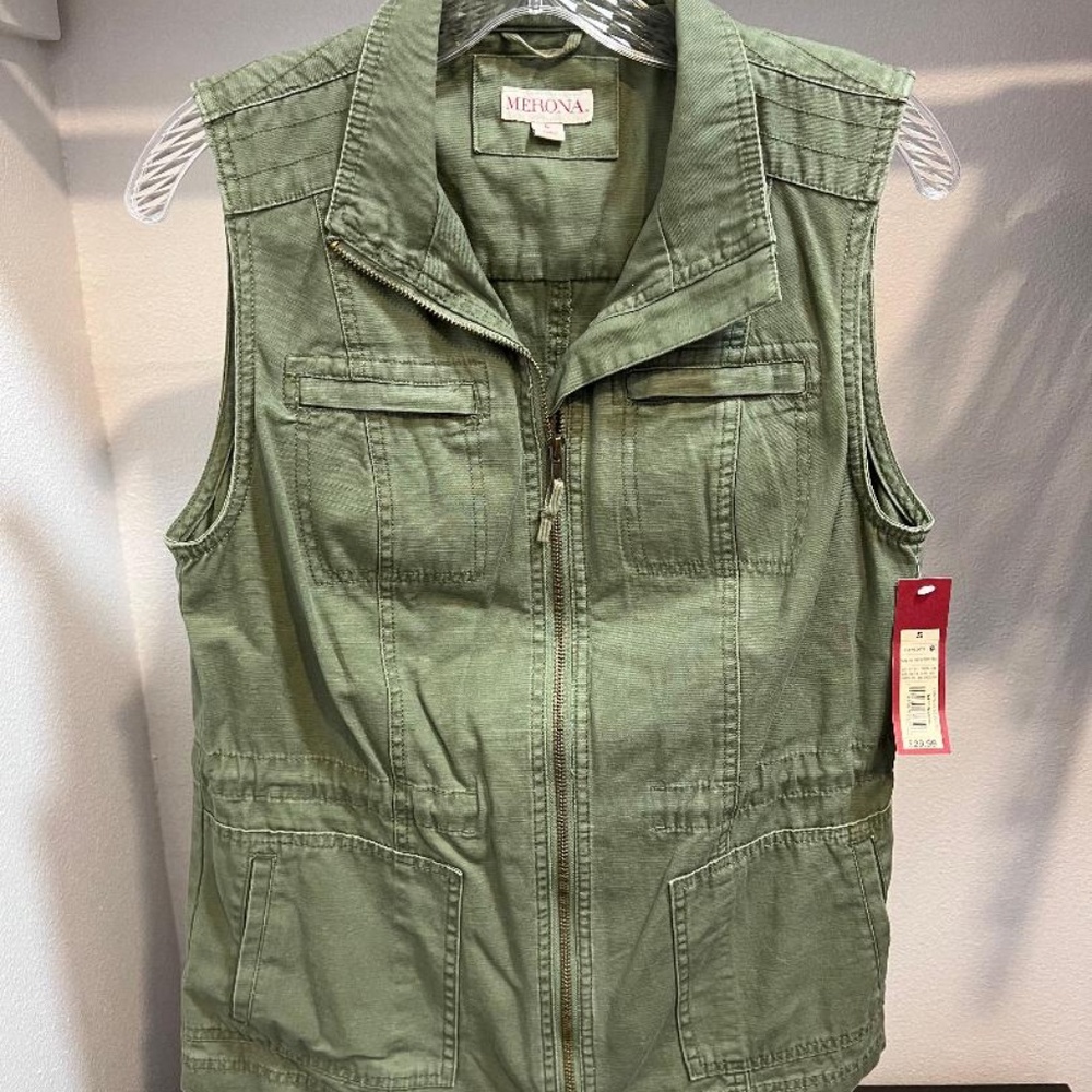 Merona Green Zip up Vest Size Small